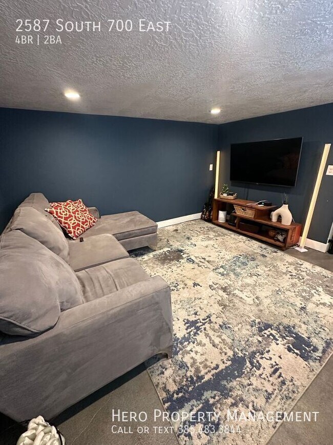 Building Photo - 2587 S 700 E