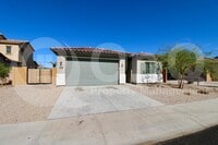 Building Photo - 744 E Diamond Dr
