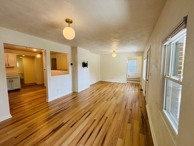 Building Photo - 307 Ellett Rd