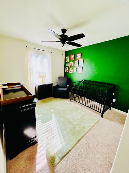 Building Photo - 741 Carol Dr