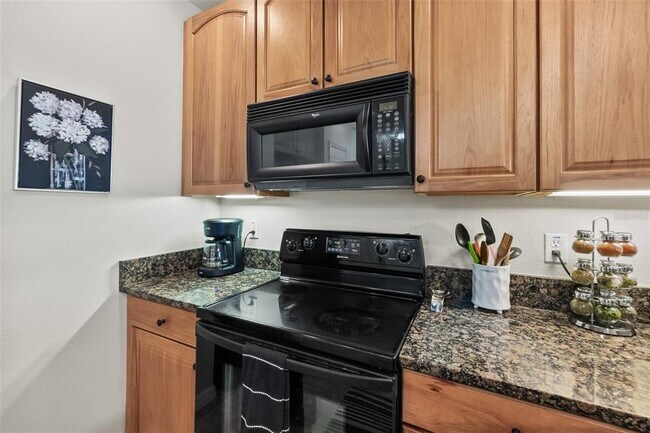 Building Photo - 100 Canopy Walk Ln