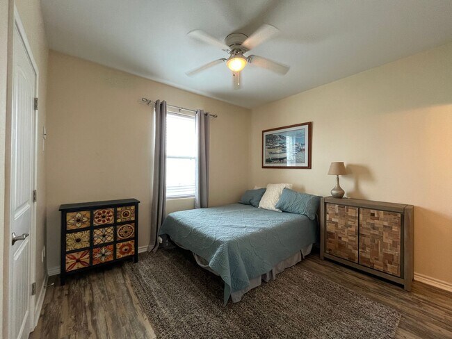 Building Photo - 15128 Dory Dr