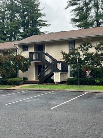 Building Photo - 203 Driftwood Ln