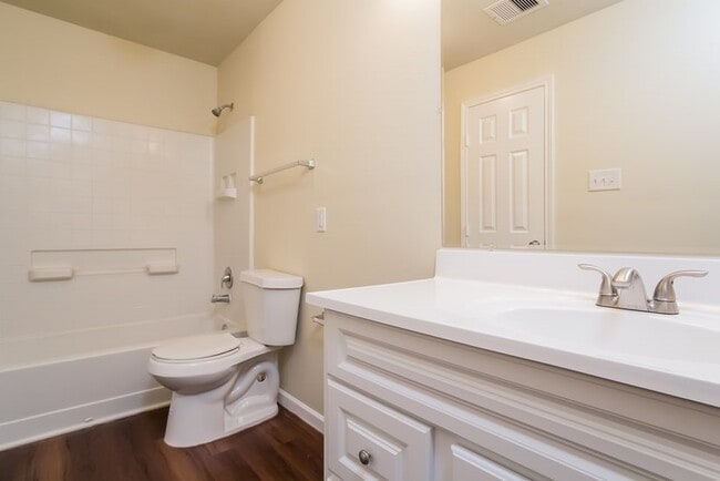 Building Photo - 8606 Chaletford Dr