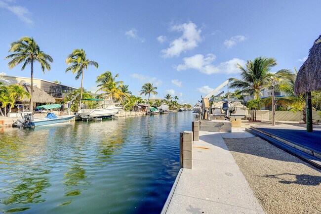 Building Photo - 157 Ocean Dr