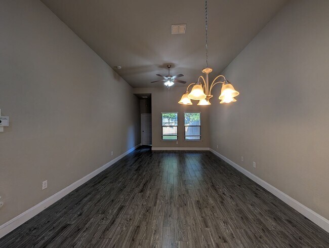 Building Photo - 1209 Old FM 306
