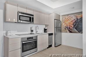 Building Photo - 2602 E Hallandale Beach Blvd