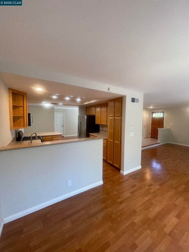 Building Photo - 658 S Blackbrush Ln