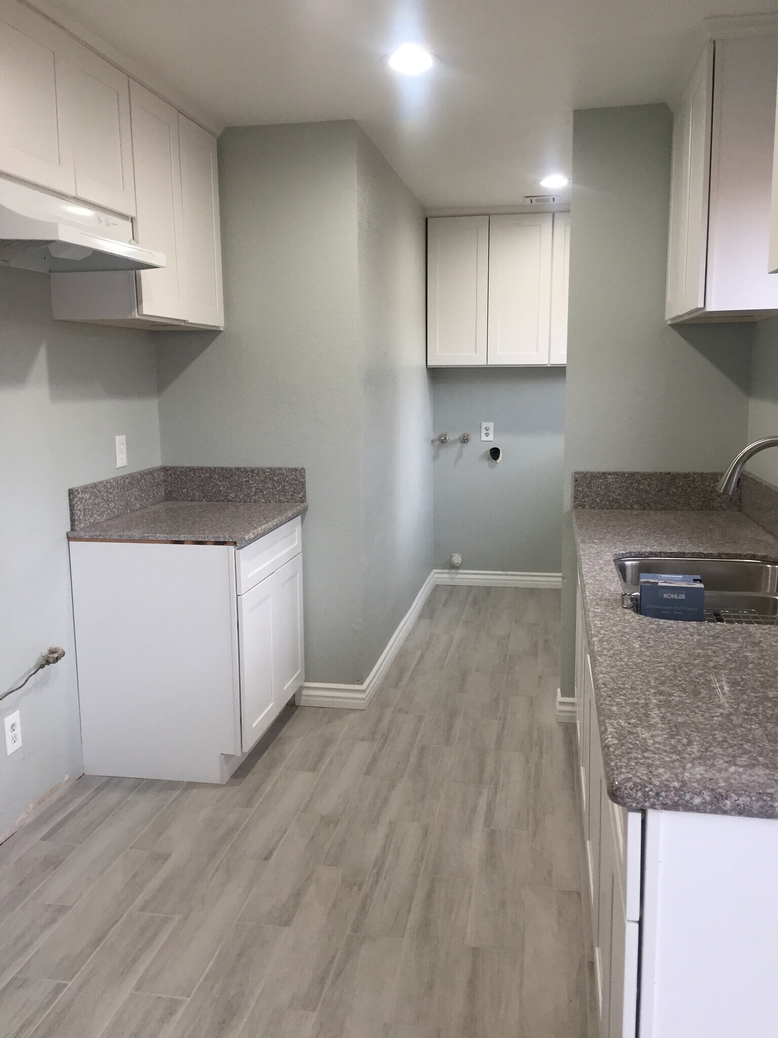 Building Photo - 16588 Vine St