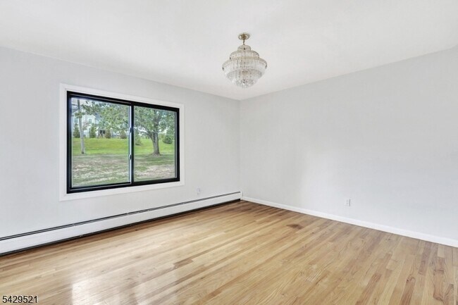 Building Photo - 136 Carlough Rd