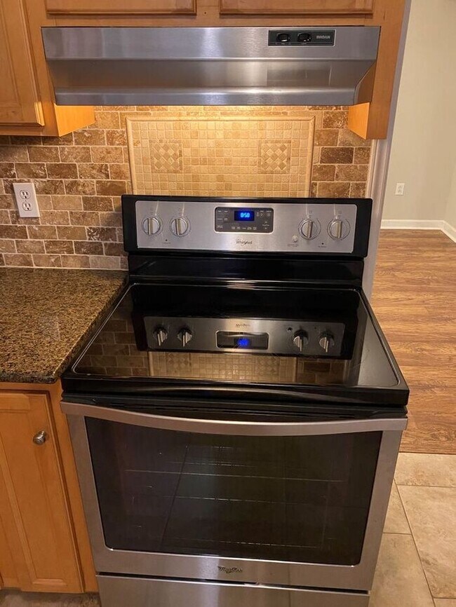 Building Photo - 4 Bedroom South Charlotte Home!