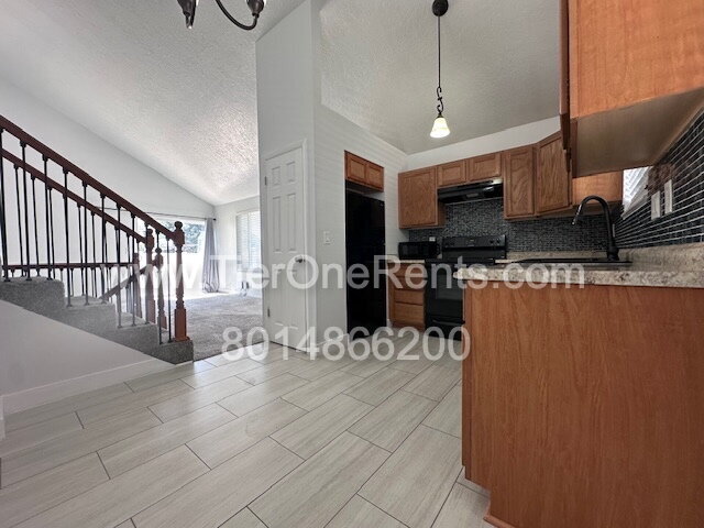 Building Photo - NO DEPOSIT option available for qualified ...