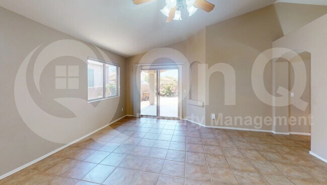 Building Photo - 579 W Tara Danette Dr