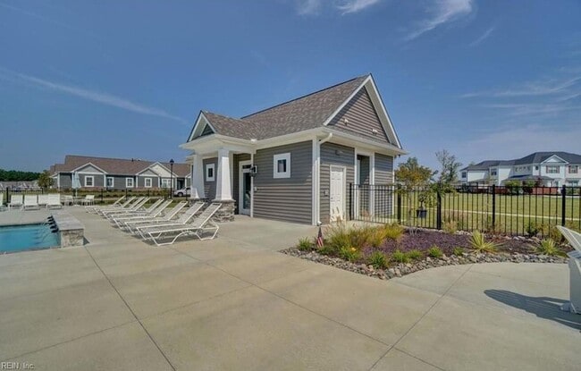 Building Photo - 4 bedroom condo in Suffolk