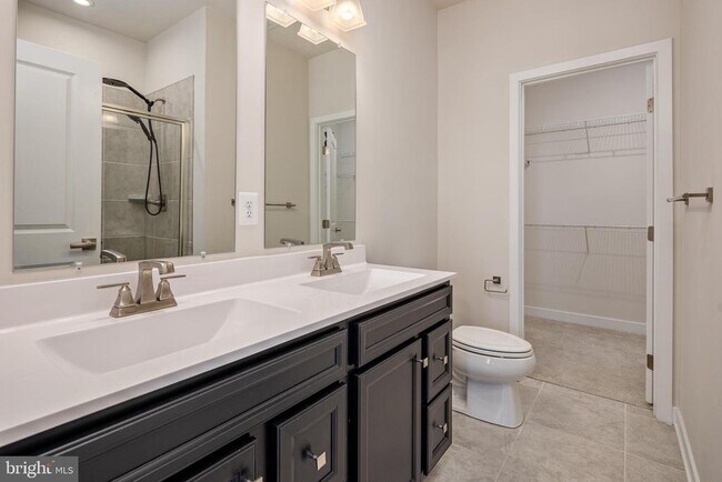 Building Photo - 1920 Four Roses St