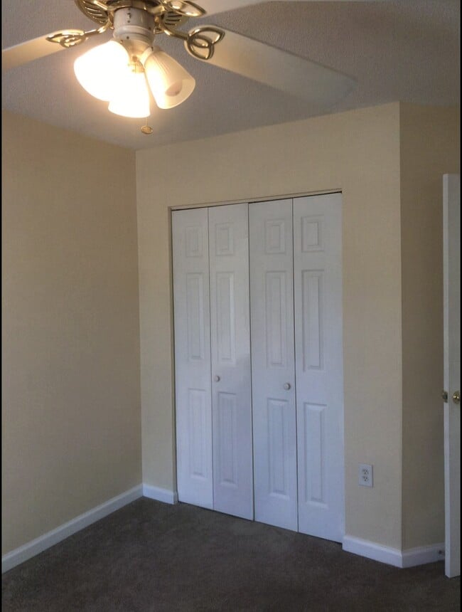 Building Photo - 2407 James St