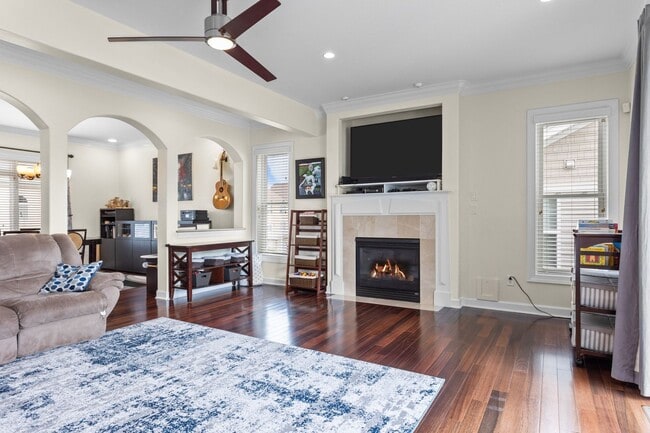 Building Photo - Welcome to your dream home in Norfolk, Virginia!