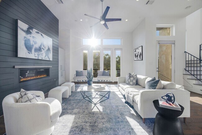 Building Photo - 7327 Shadyvilla Pointe Dr
