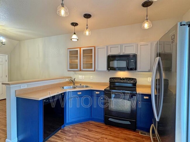 Building Photo - 15612 E 96th Way