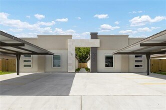 Building Photo - 29 West Dr