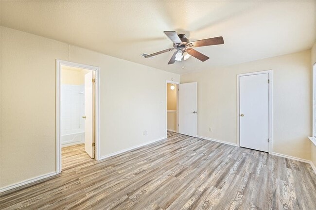 Building Photo - 9607 Nightjar Dr