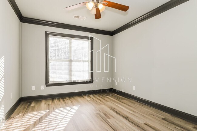 Building Photo - 103 Eva Dr