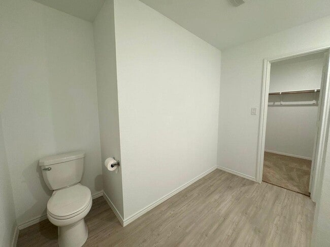 Building Photo - 109 Little Sparklers Lp