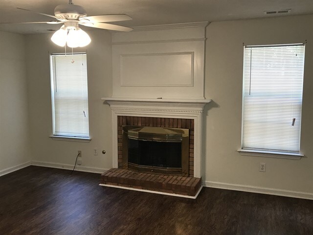Building Photo - 1528 Milford Pl SW
