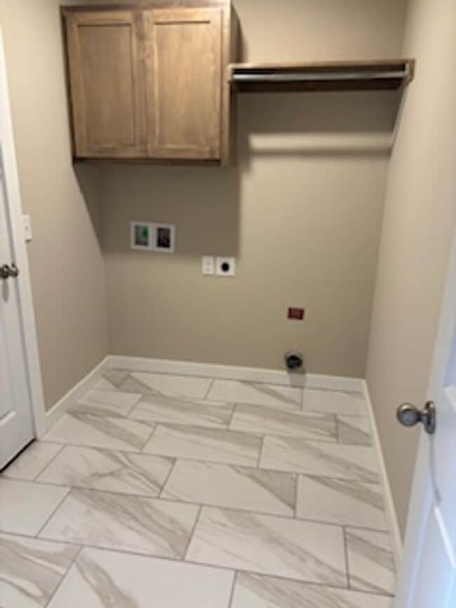 Building Photo - FIRST MONTH FREE - Beautiful New Home!