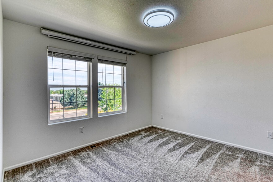 Building Photo - 1154 Telleen Ave