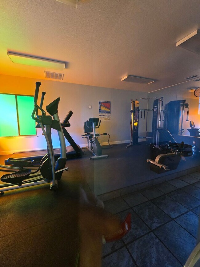 Building Photo - Wonderful Mountain Meadows "end unit"