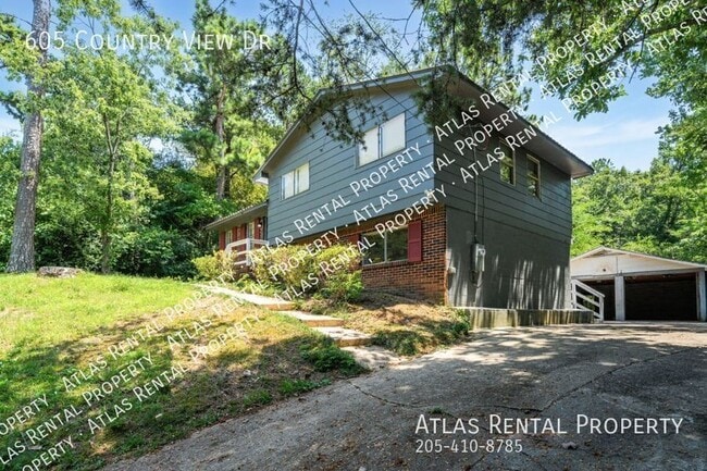 Building Photo - 605 Country View Dr NE