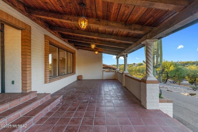 Building Photo - 2940 E Camino Juan Paisano