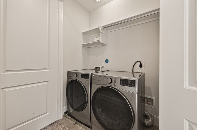 Building Photo - 9663 Kings Cross Station