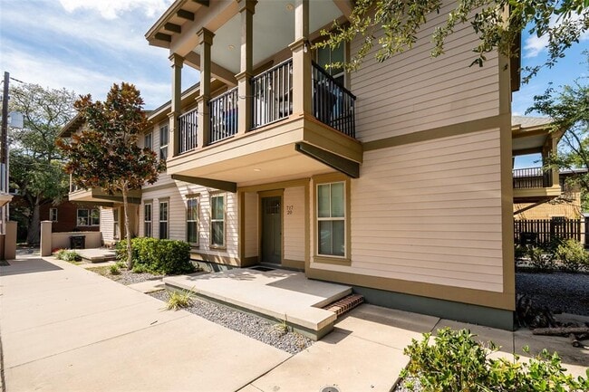 Building Photo - 711 NW 10th St