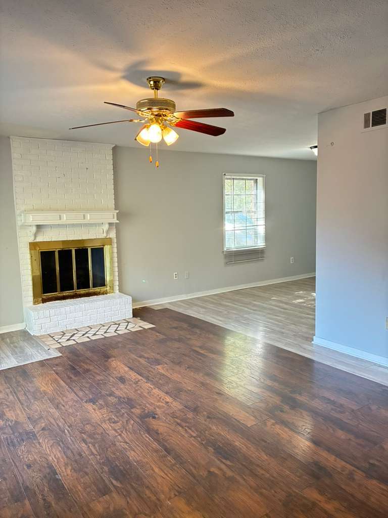 Building Photo - 560 Woodland Hills Pl