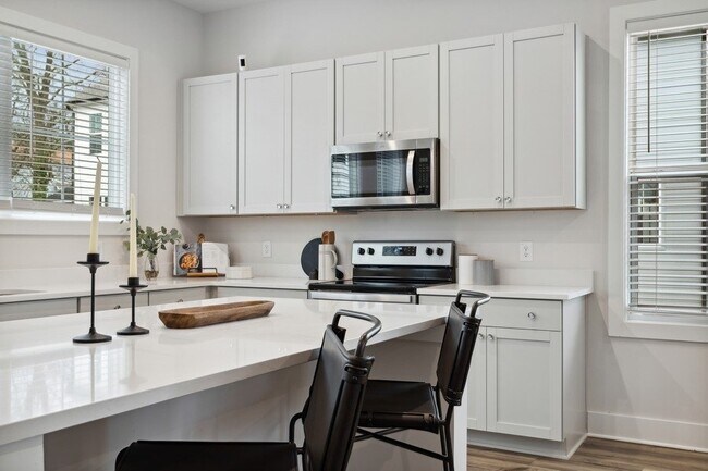 Building Photo - Kennett 776