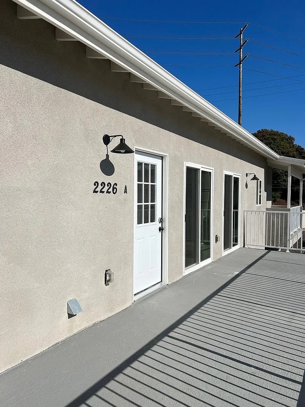 Building Photo - 2228 Conquista Ave