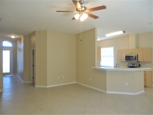 Building Photo - 1510 Canoe Dr
