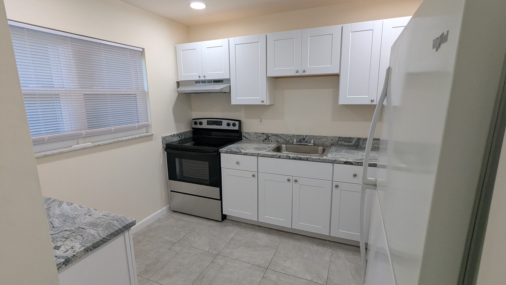 Building Photo - 1900 S Kanner Hwy