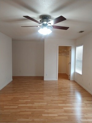 Building Photo - 1407 N Cherry St
