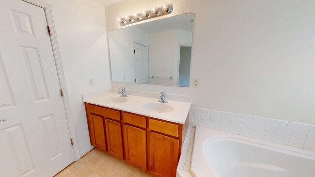 Building Photo - 2603 Lotuswood Ct