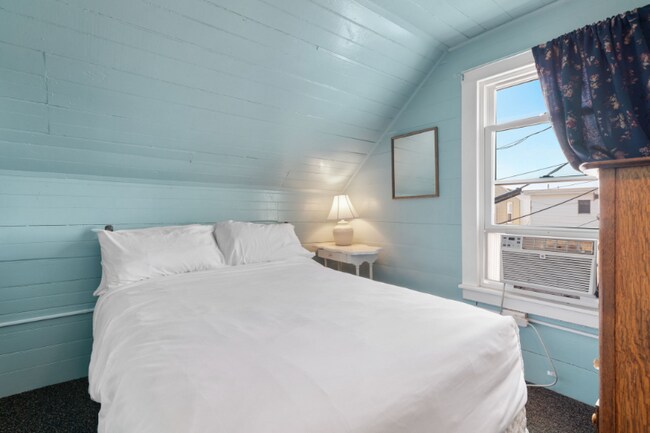 Building Photo - 4 Traynor St