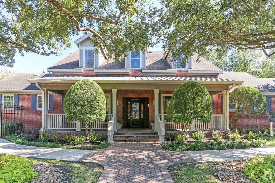 Stella at The Medical Center 7009 Almeda Rd Houston TX 77054