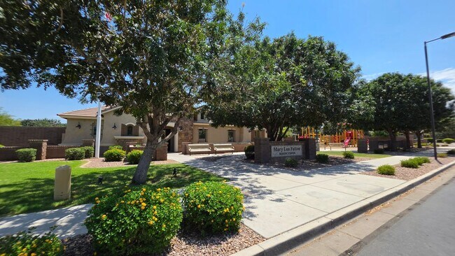 Building Photo - 20660 E Canary Way