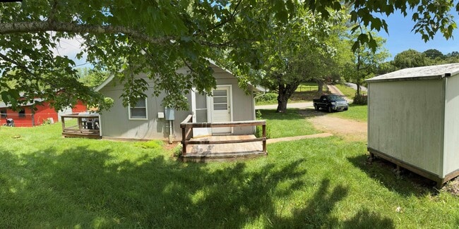 Building Photo - 38 Lower Glady Fork Rd