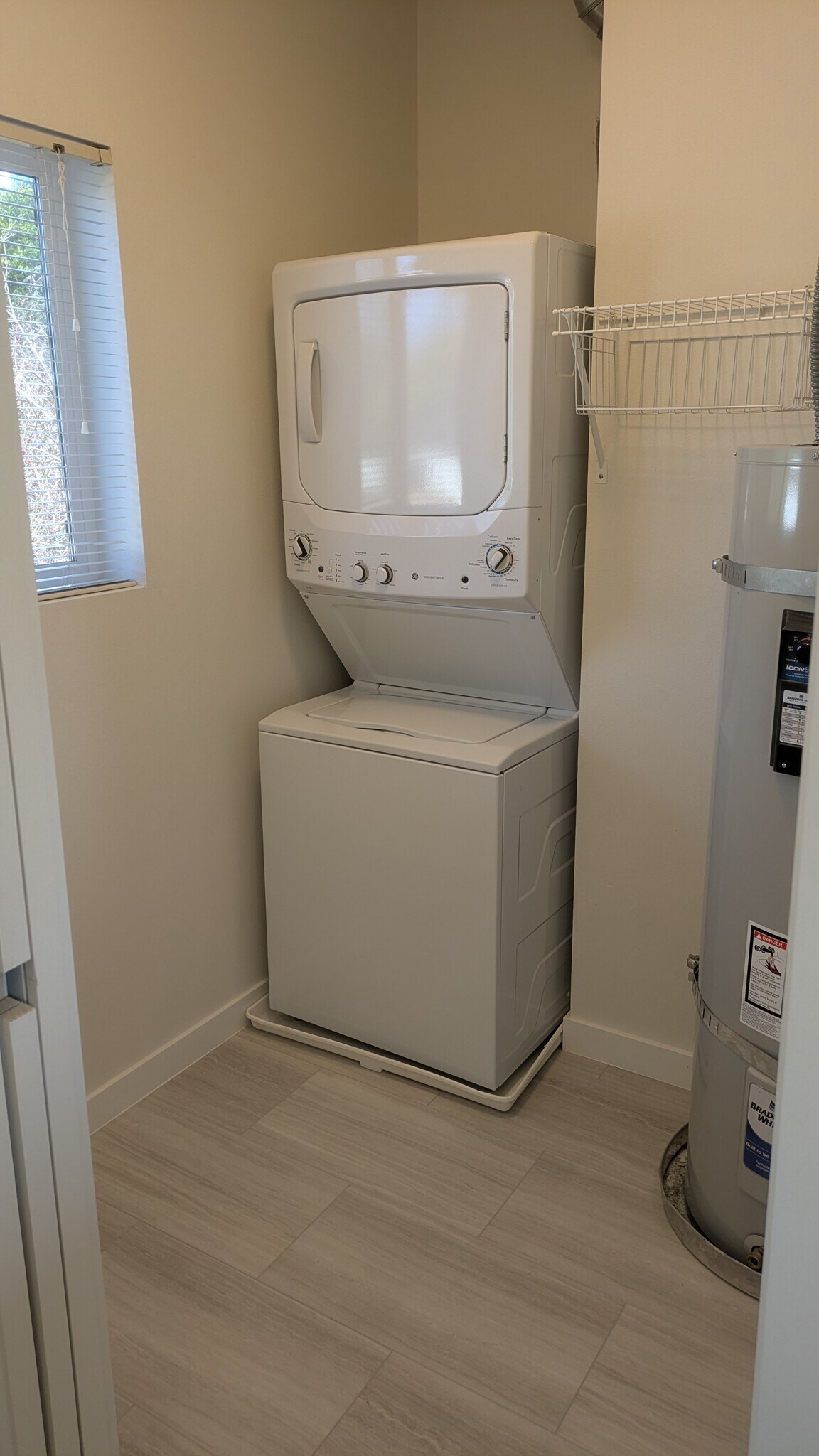 Building Photo - 1101 Bonneville Ave