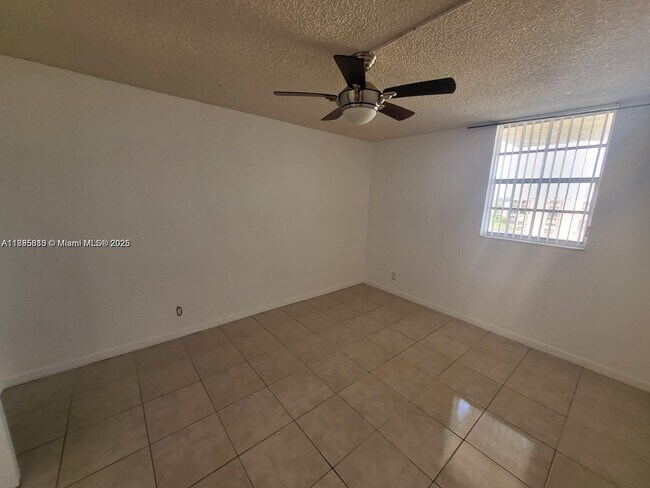 Building Photo - 801 NW 47th Ave