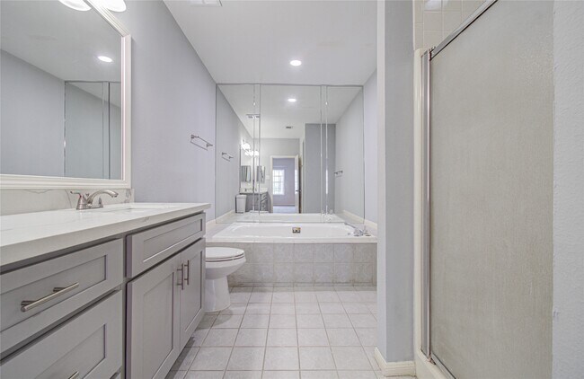 Building Photo - 3088 Holly Hall St