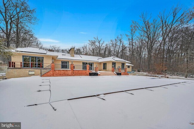 Building Photo - 97 Hardy Dr